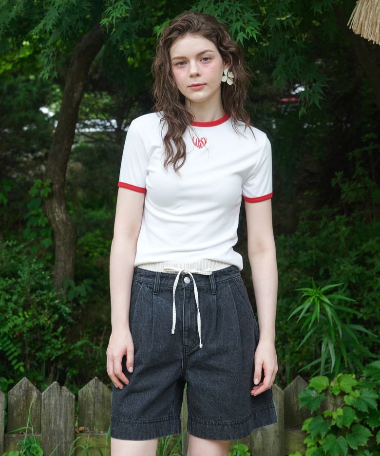 Two-tuck wide denim shorts Black