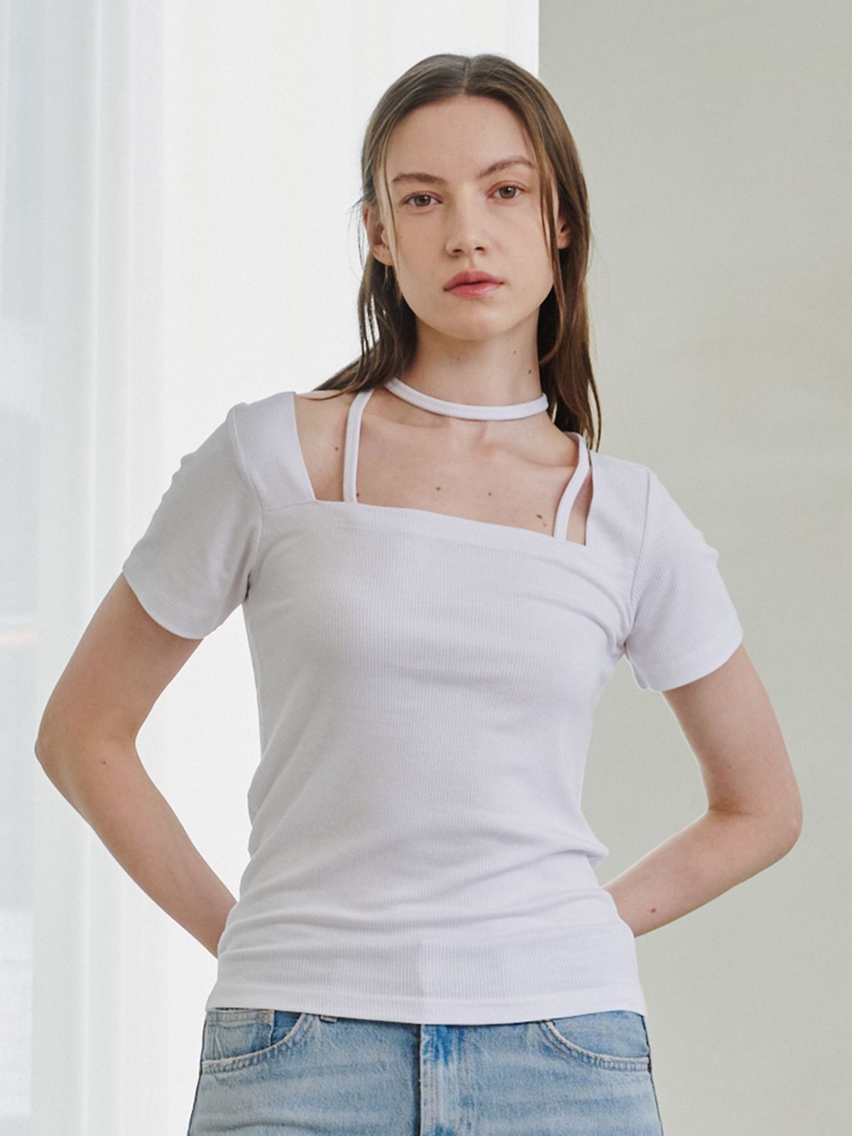 누브(NOUVE) Square Neck Half Sleeve Tie T-Shirts - Wihte