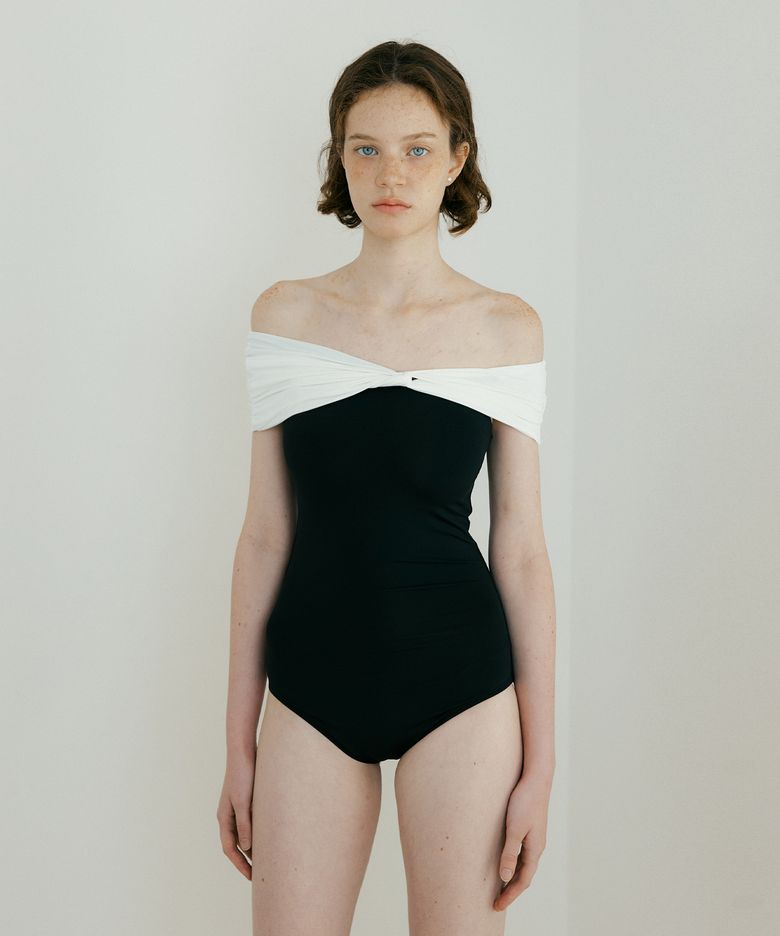 Twisted Off-Shoulder SwimSuit (multi)