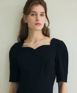 HEART NECK DRESS / BLACK