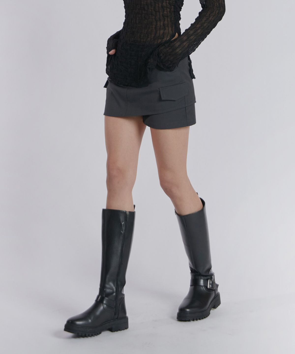 진주유즈(JINJUSE) MINI POCKET UNBALANCE SKIRT[CHACOAL]