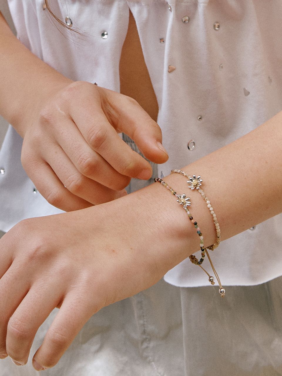 ■VINTAGE HOLLYWOOD■ Daisy Gemstone Bracelet VH2435BR005M MUSINSA | VINTAGE HOLLYWOOD Daisy Gemstone Bracelet_VH2435BR005M