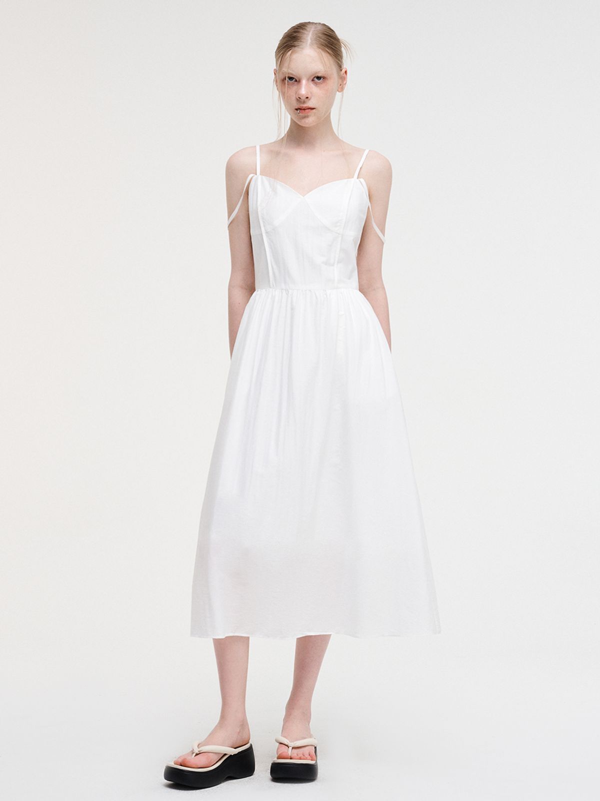 에트몽(ETMON) Slip Pintuck Double Strap Dress White