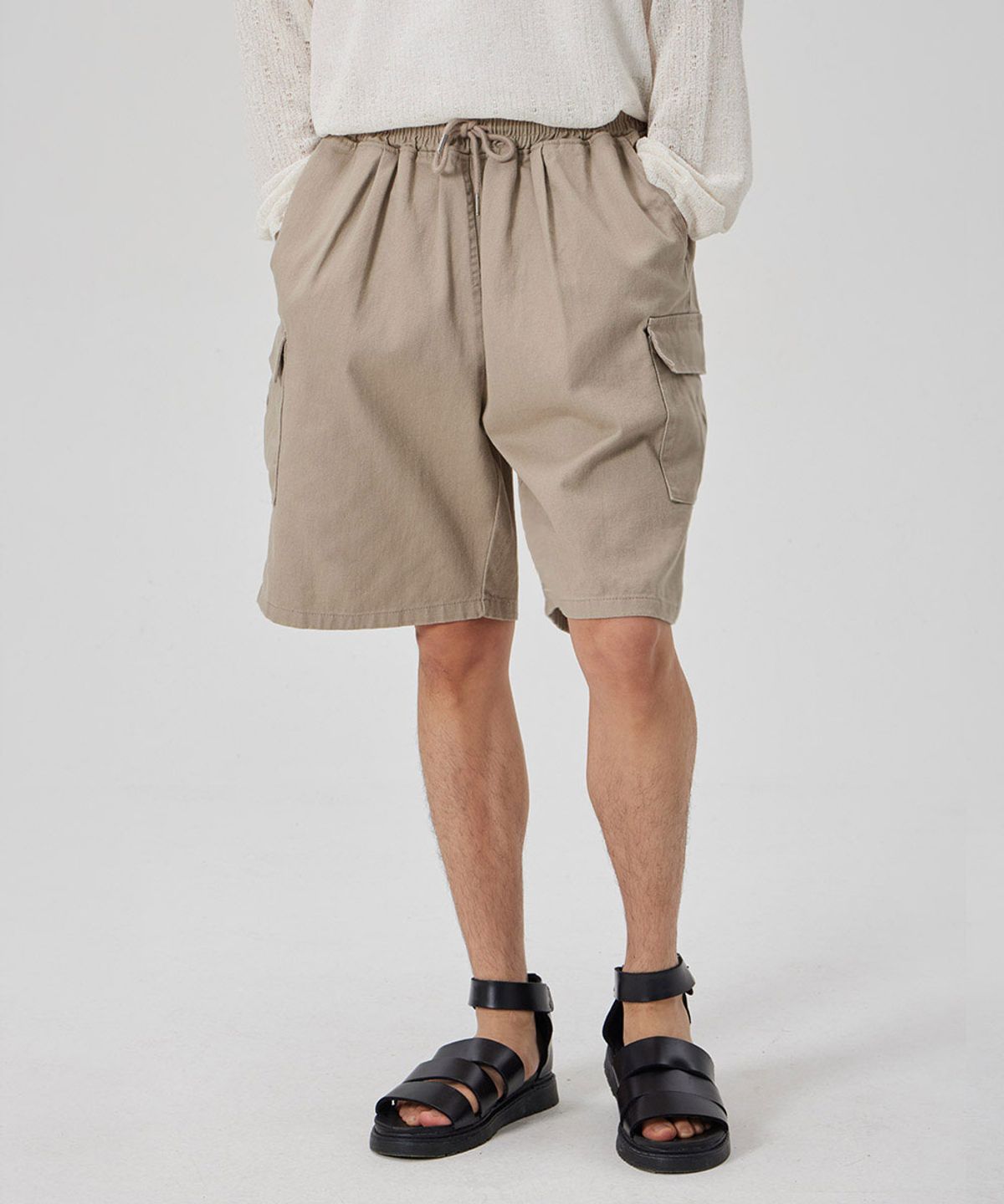 메이킷투(MAKEITTO) 6 POCKETS SEMI WIDE CARGO HALF PANTS_KHAKI