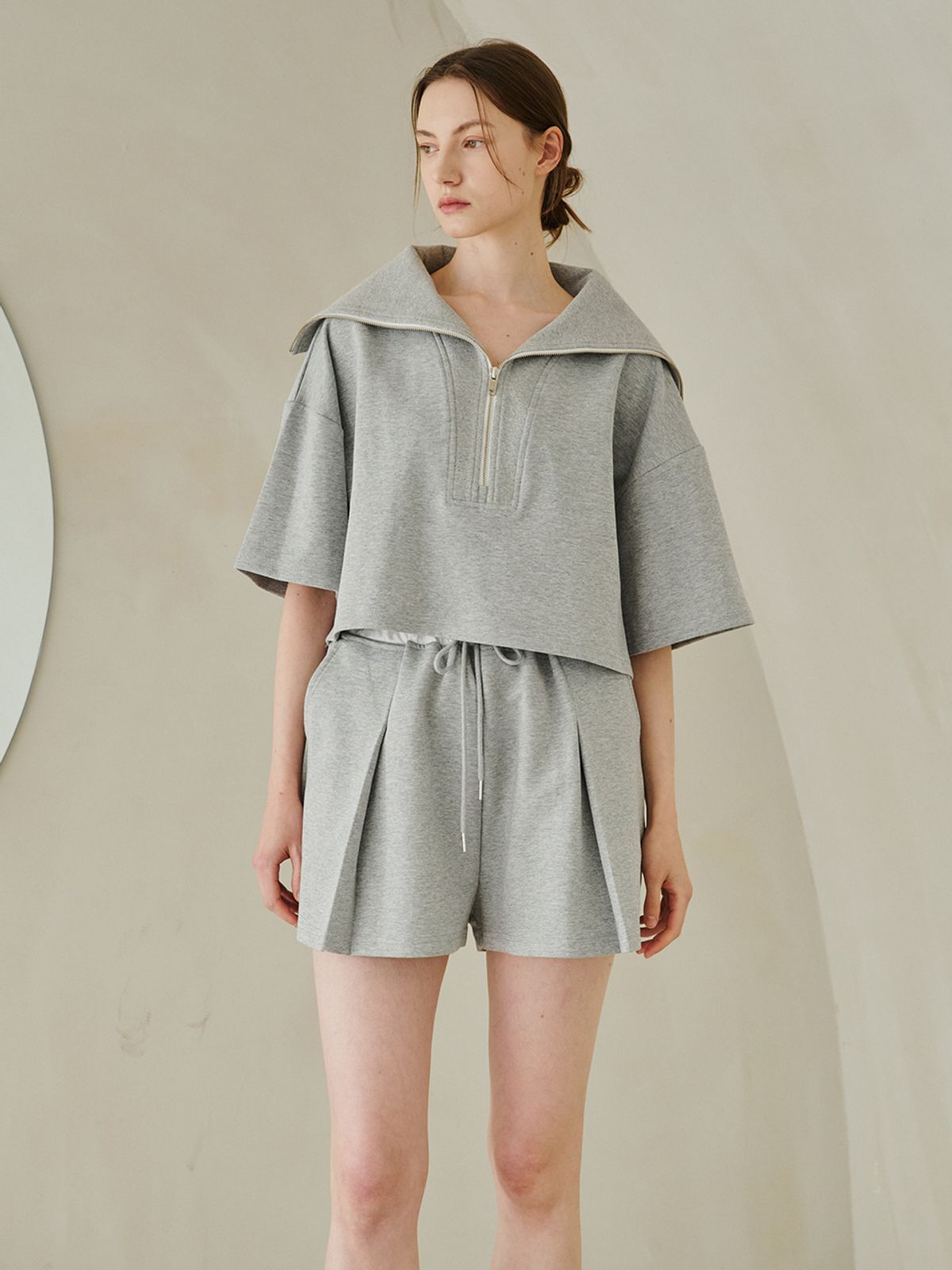 누브(NOUVE) Wide Collar Half Sleeve T-Shirts Set Up - M.Gray