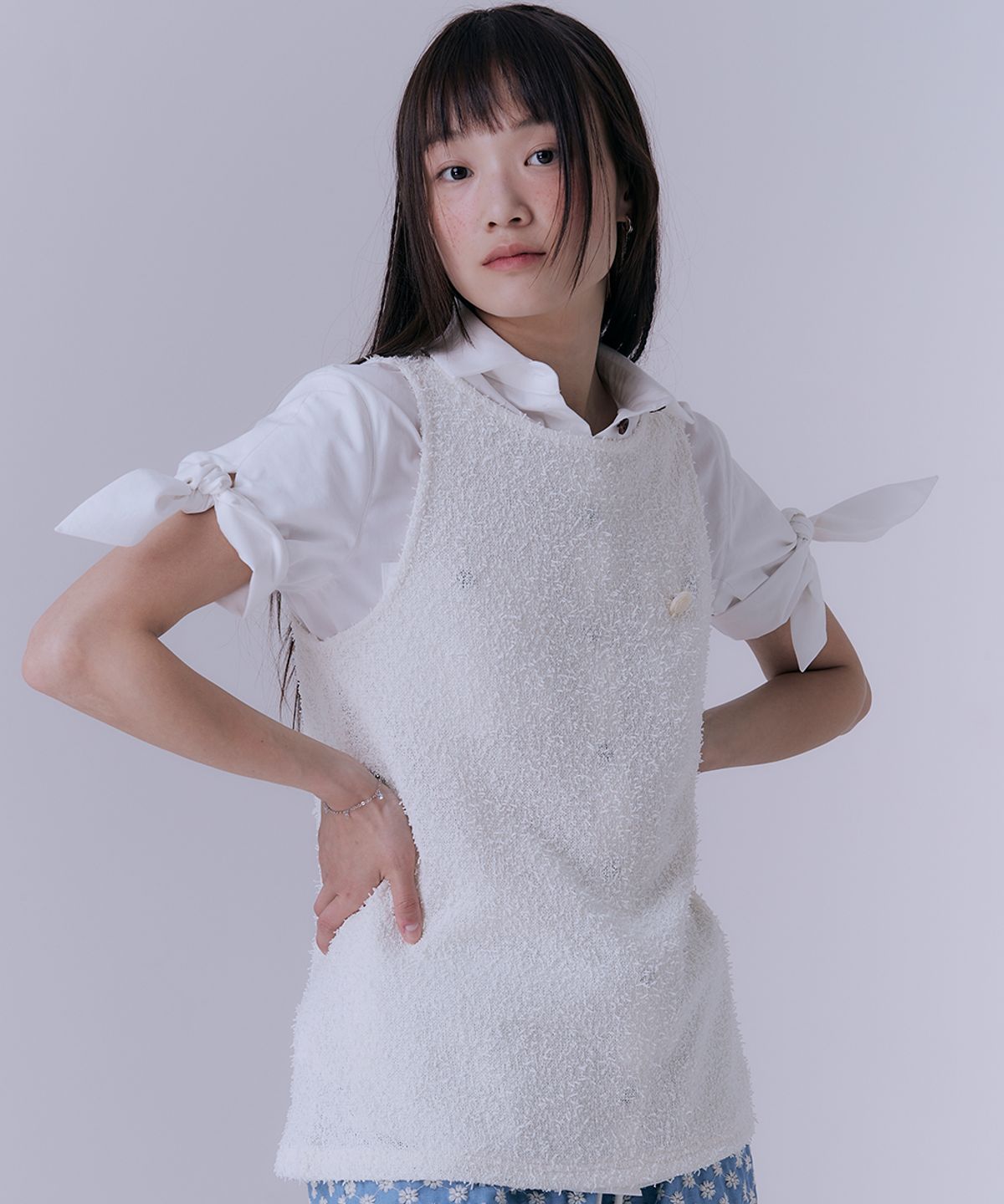 실른(SILN) Boat neck boucle knit sleeveless (IVORY)