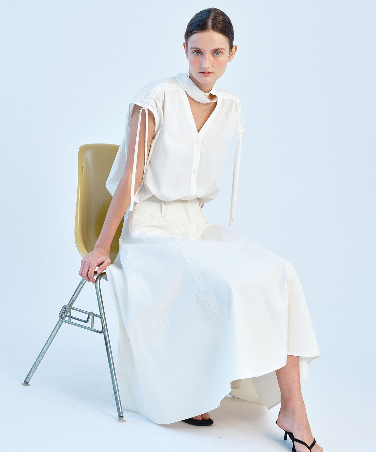 쏘이르(SO IR) FLARED FULL SKIRT - IVORY