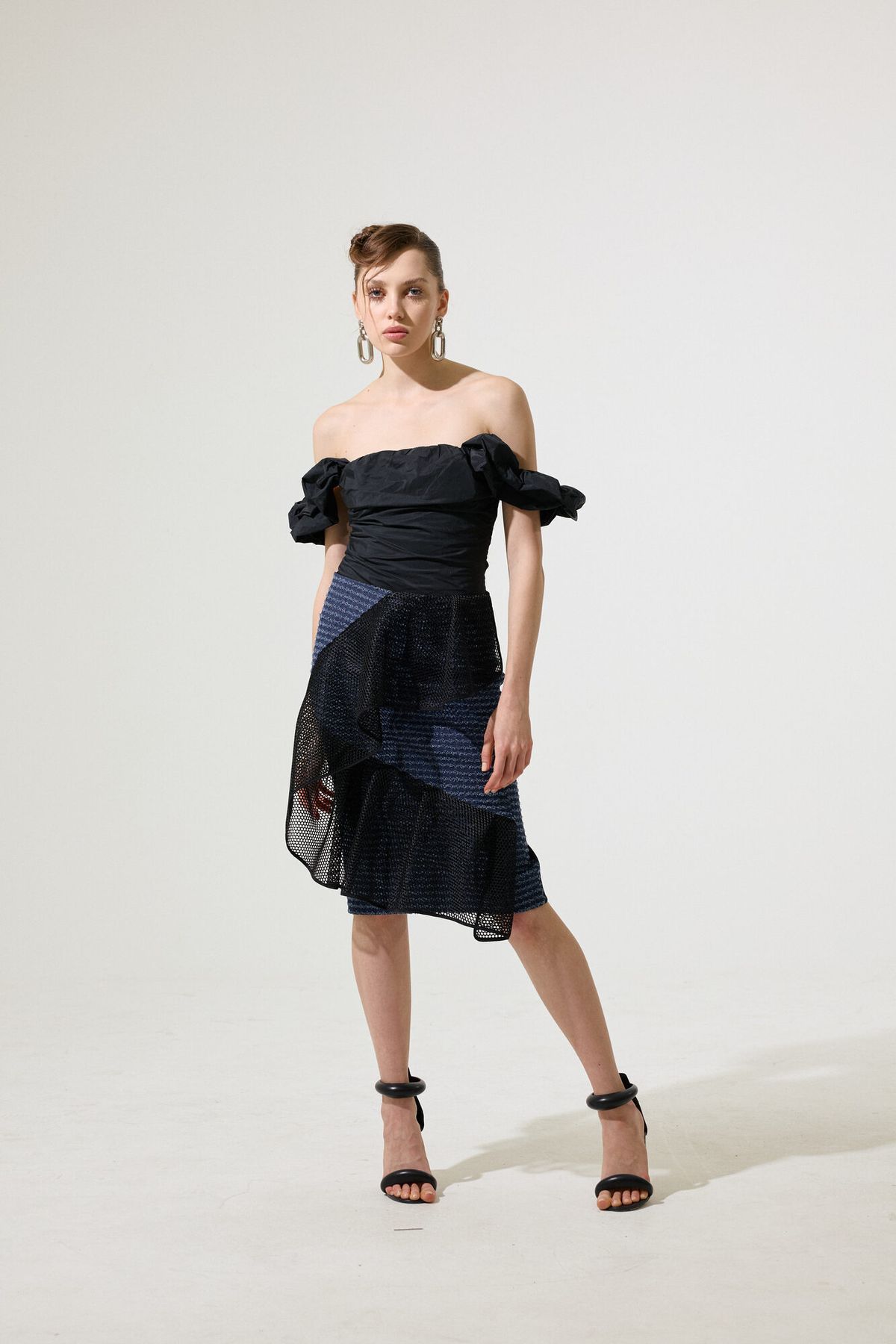 그리디어스(GREEDILOUS) Ruffle 01 Ruffle Shoulder Bustier