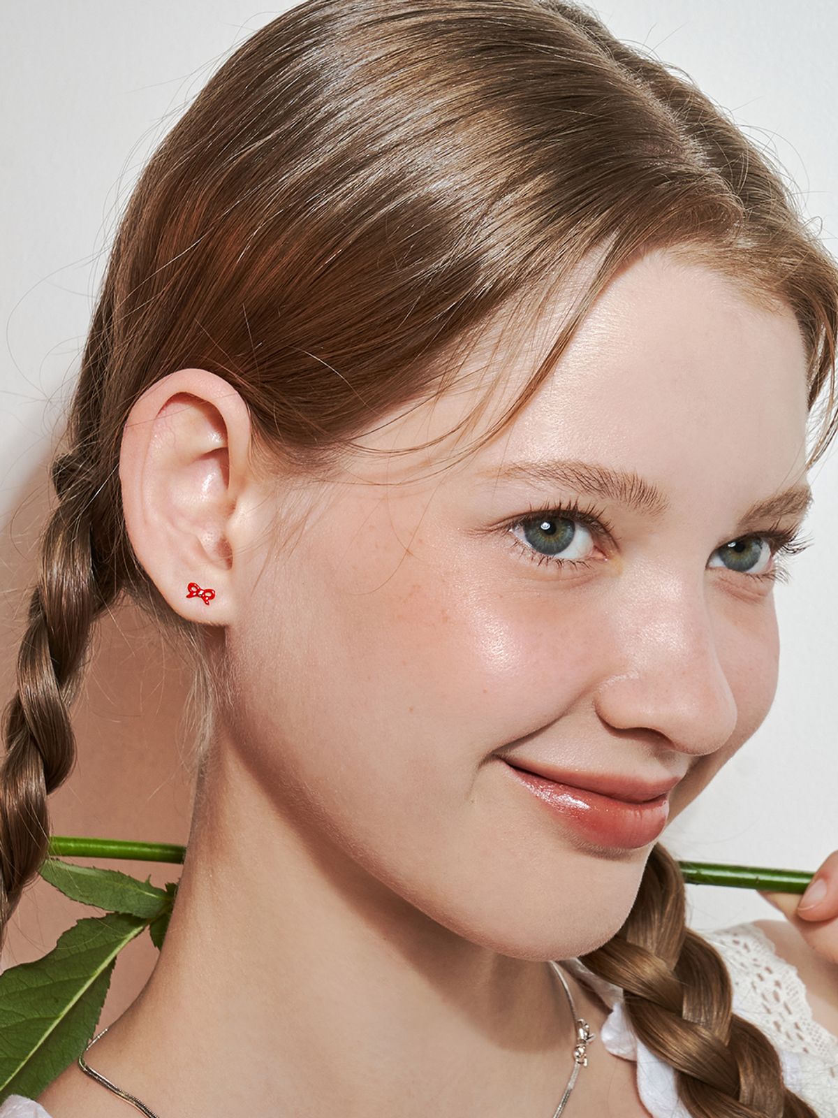 헤이(HEI) [sv925] pretty ribbon earring (Red/Black)