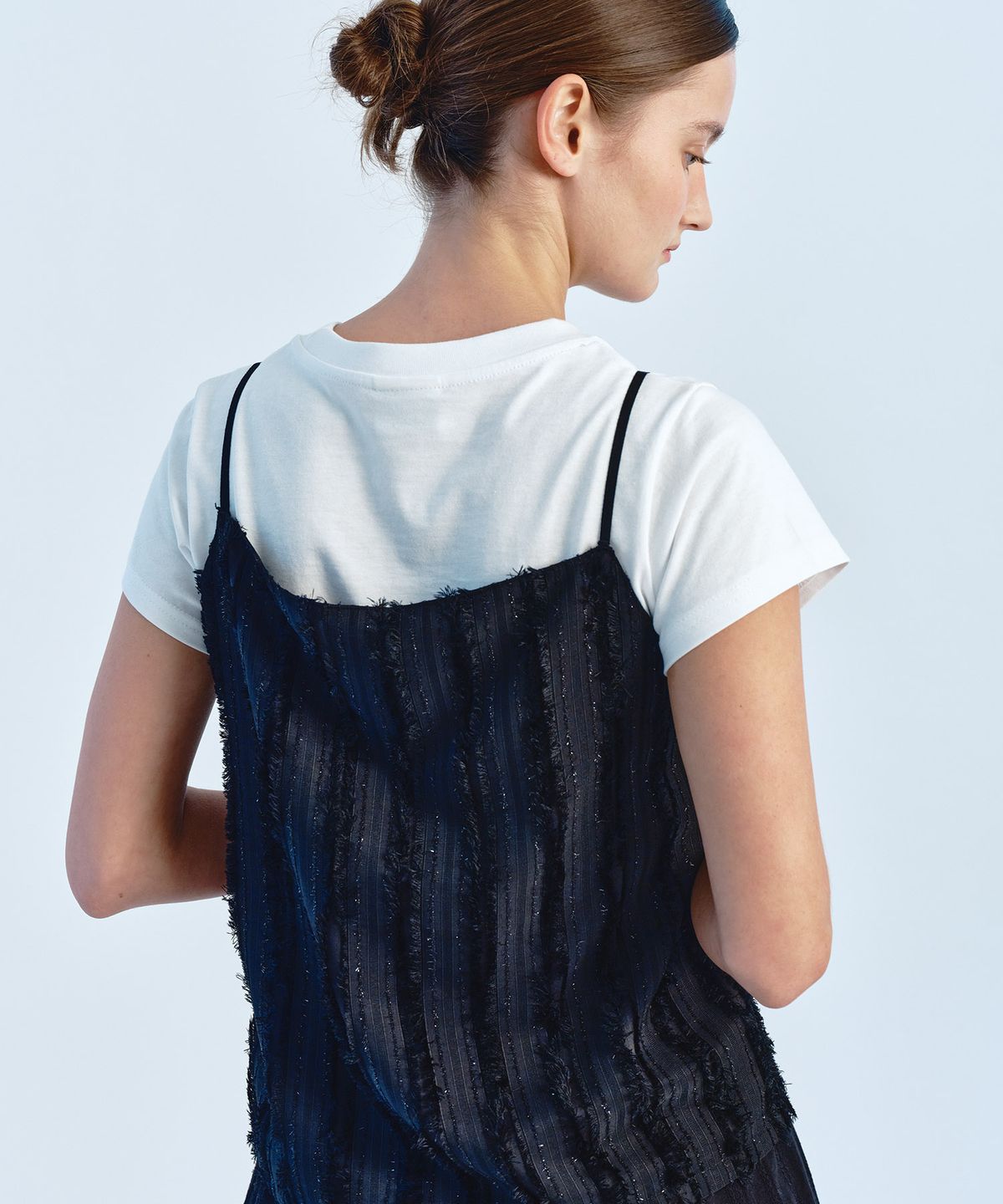 쏘이르(SO IR) FRINGE SLEEVELESS BLOUSE - BLACK