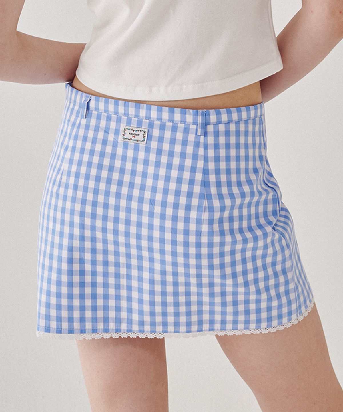 론론(RONRON) TORCHON LACE CHECK MINI SKIRT SOFT BLUE