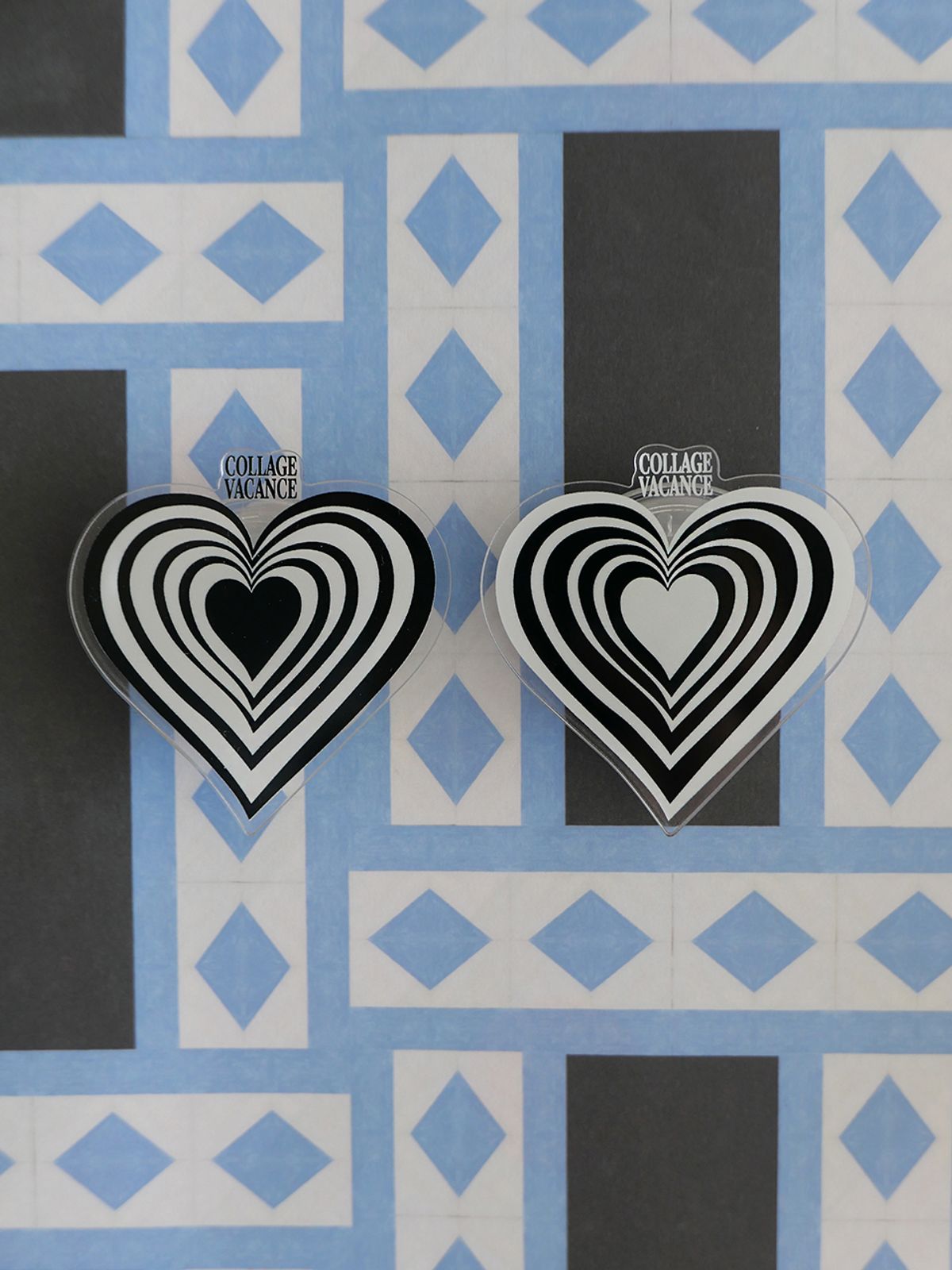 꼴라주바캉스(COLLAGEVACANCE) Stripe Heart Big Griptok (그립톡)-2type, 2color