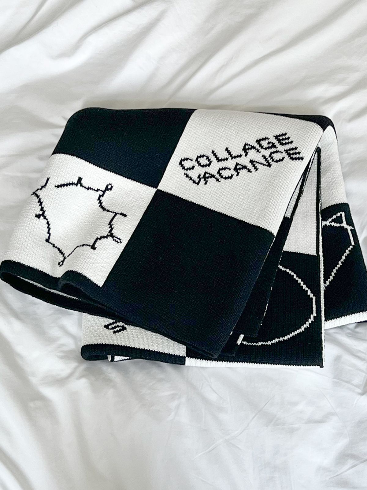 꼴라주바캉스(COLLAGEVACANCE) Seeds Of Inspiration Knit Blanket(담요)