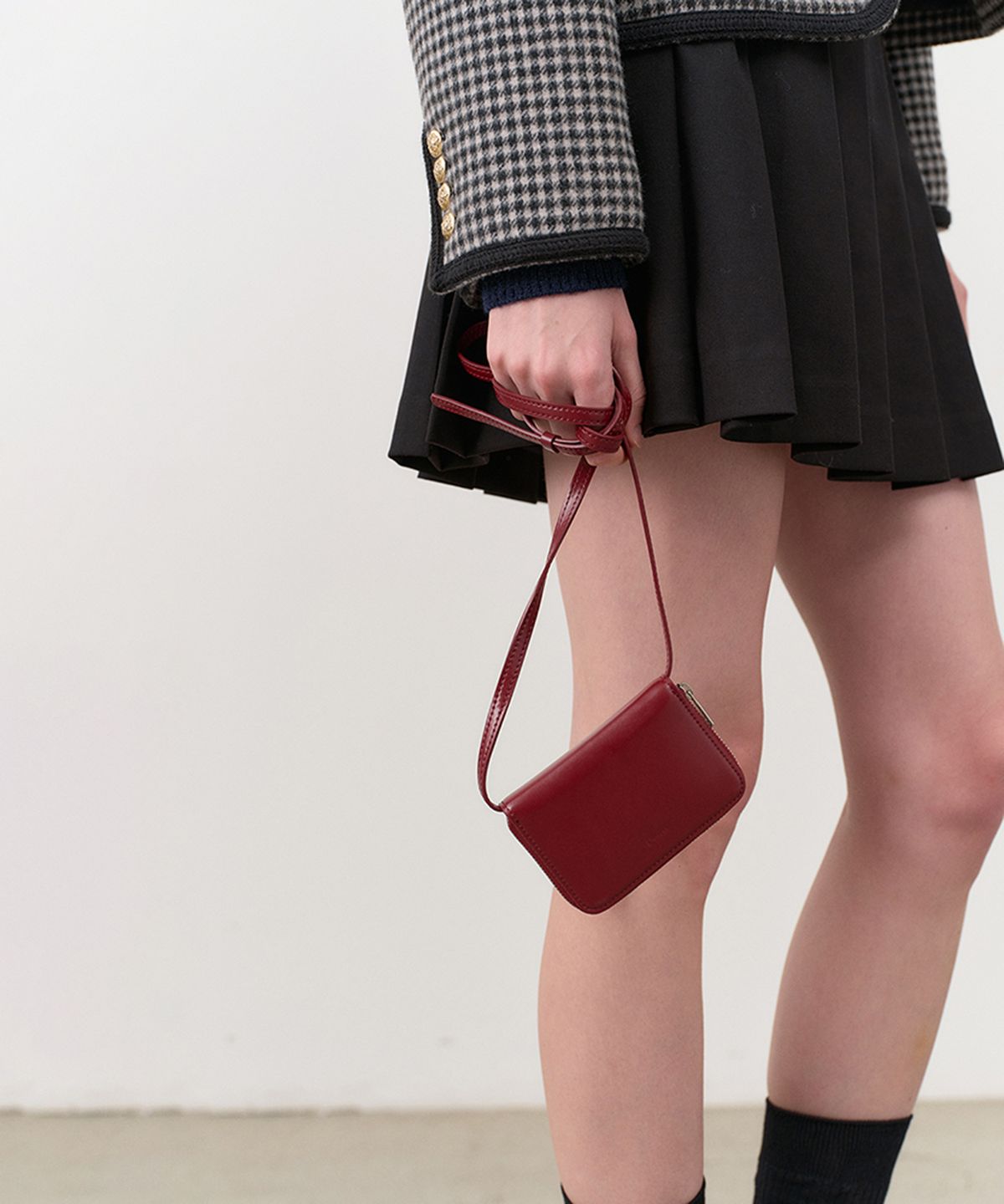 던스트(DUNST) ESSENTIAL MINI CARD BAG BURGUNDY_UDBA4E210R2
