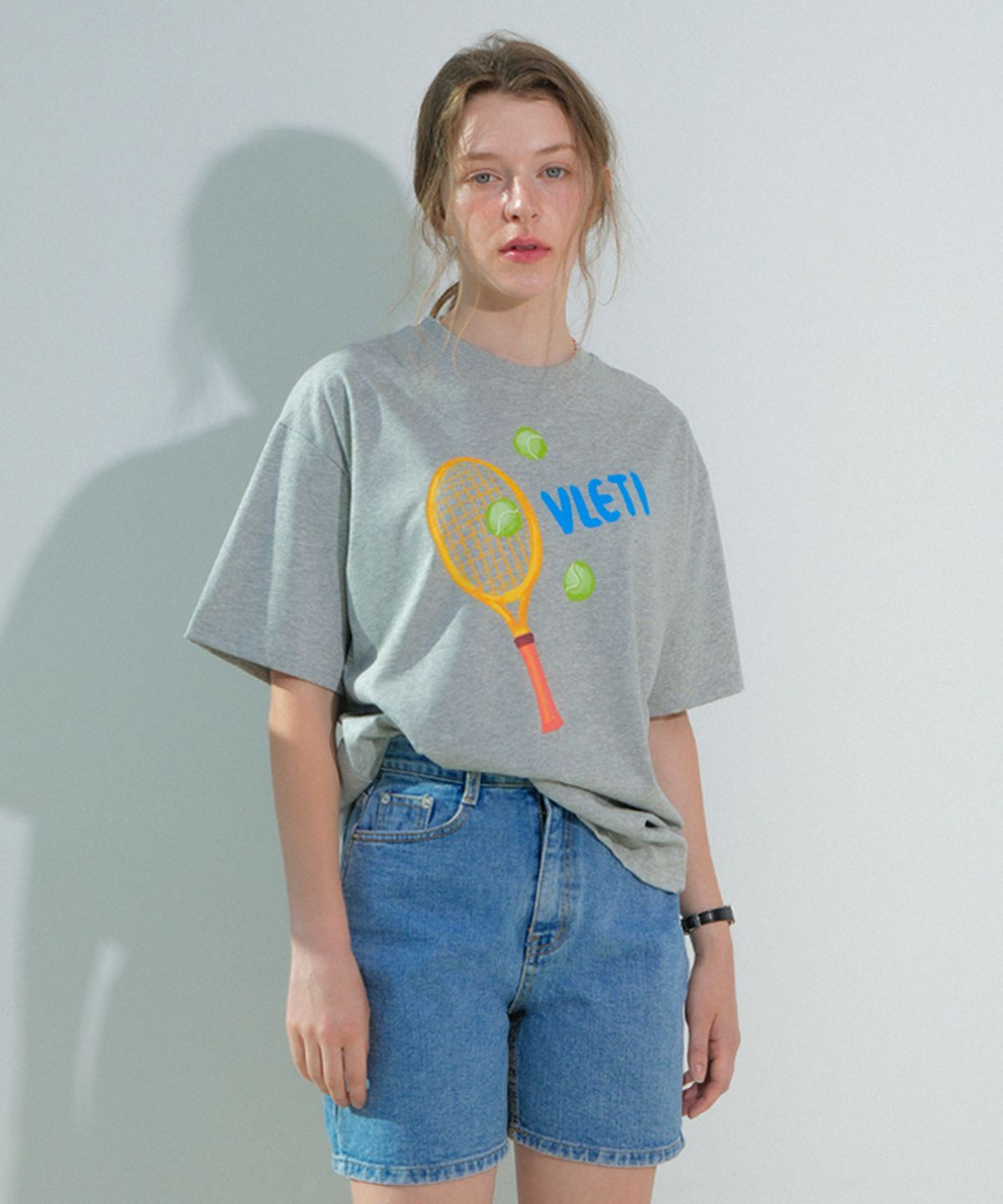 블레티(VLETI) Tennis Art Work Printing Boxy T-shirt (Gray)