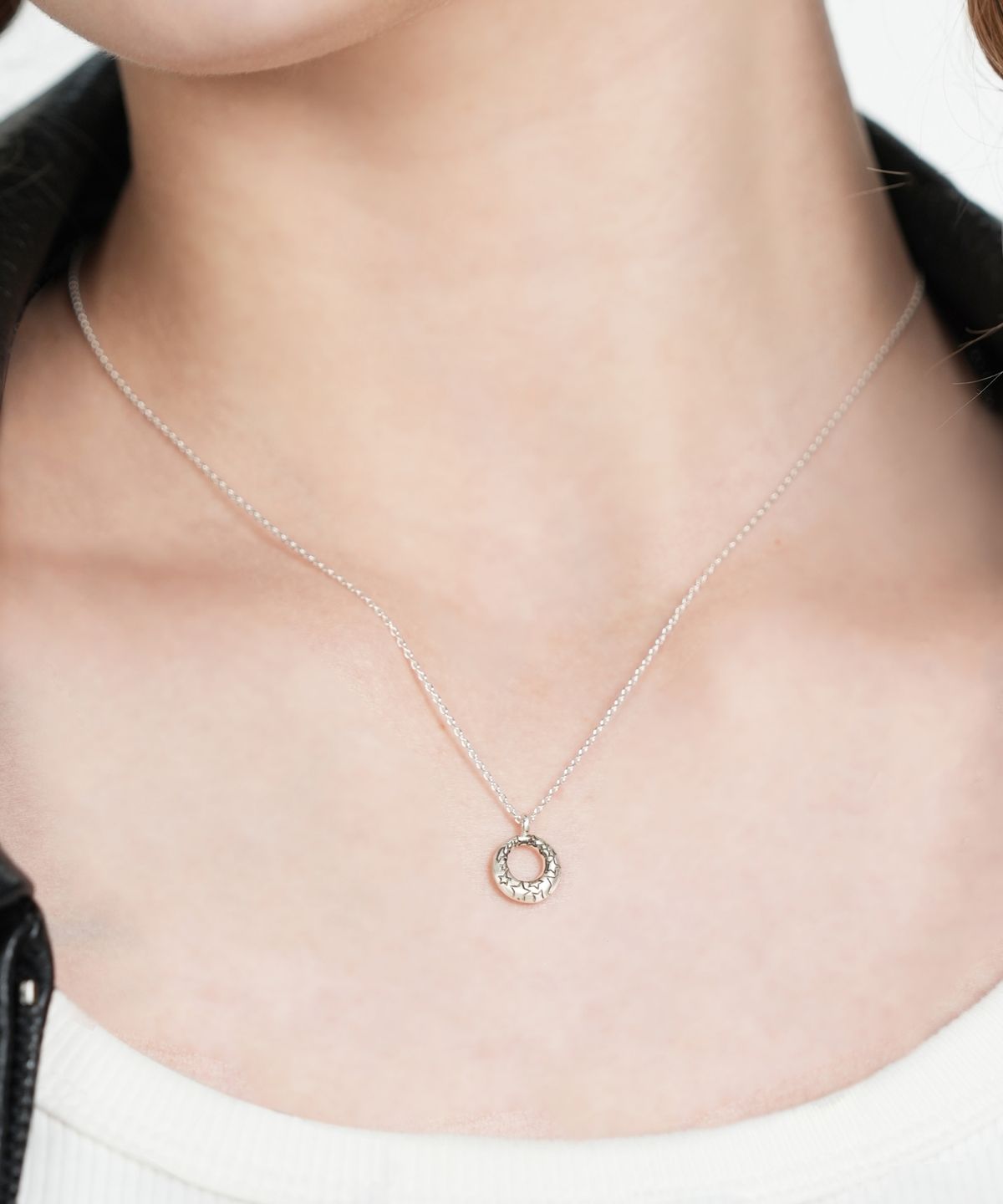 봉보(BONBEAU) Black star silver pendent chain Necklace 실버925 별 각인 펜던트 은 체인 목걸이
