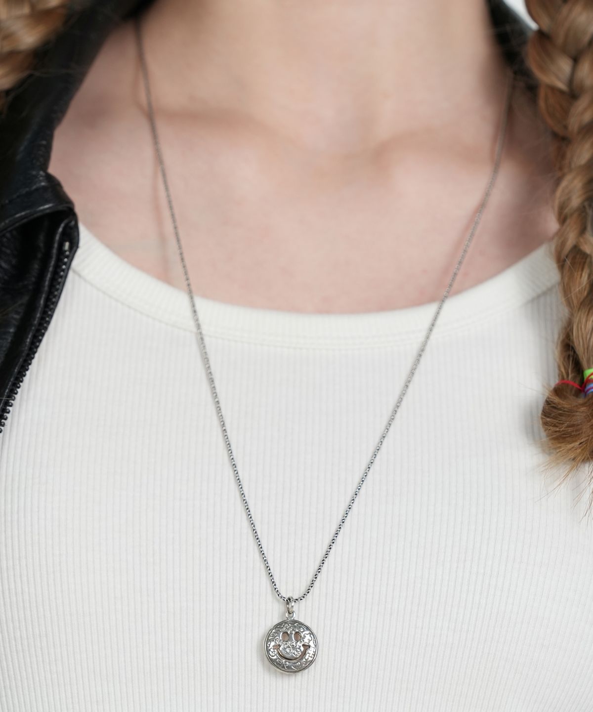봉보(BONBEAU) Double kitsch smile long chain Necklace 실버925 스마일 코인 펜던트 유화 체인 은 목걸이 70cm