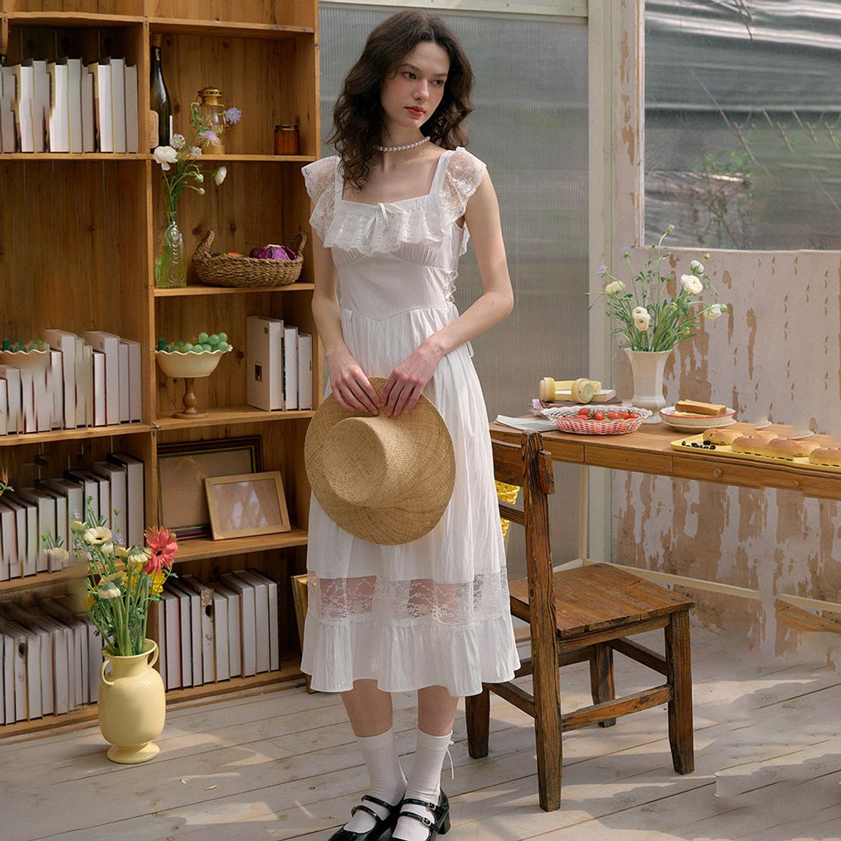 심플레트로(SIMPLE RETRO) SR_Lace square neck white dress