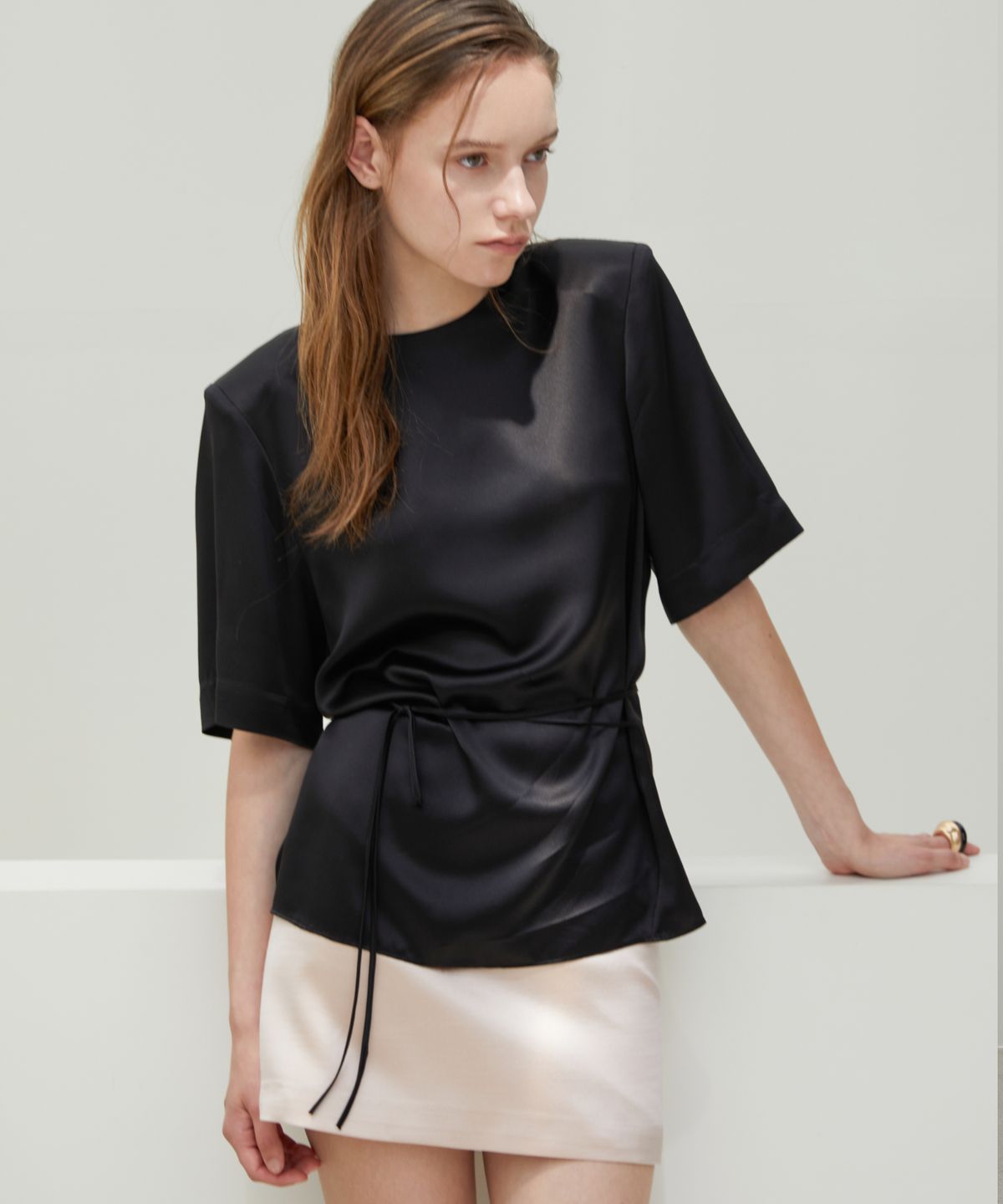분닥세인츠(THE BOONDOCK SAINTS) Padded Silk Satin Blouse Black