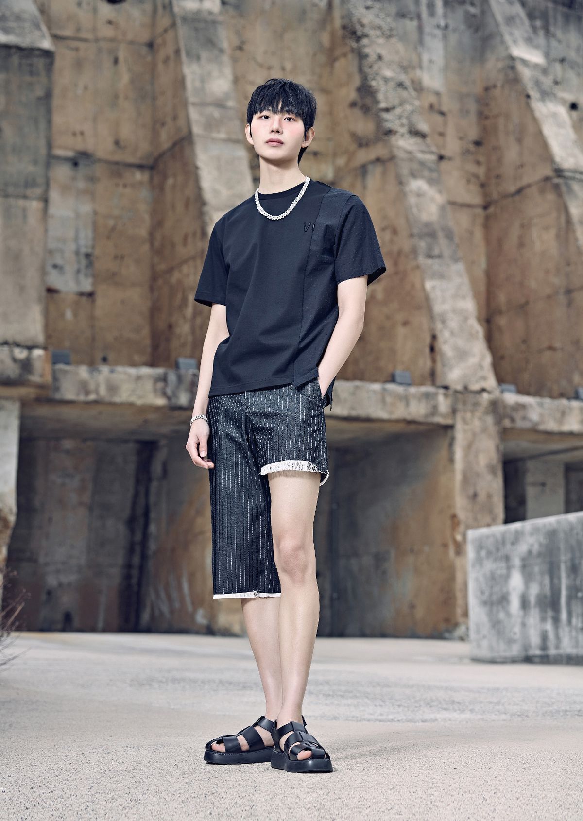 발로렌(VALOREN) Contrast Texture T-shirt