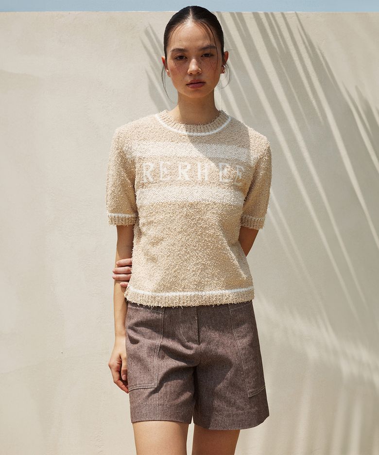 LOGO EMBROIDERED KNIT TOP CARAMEL