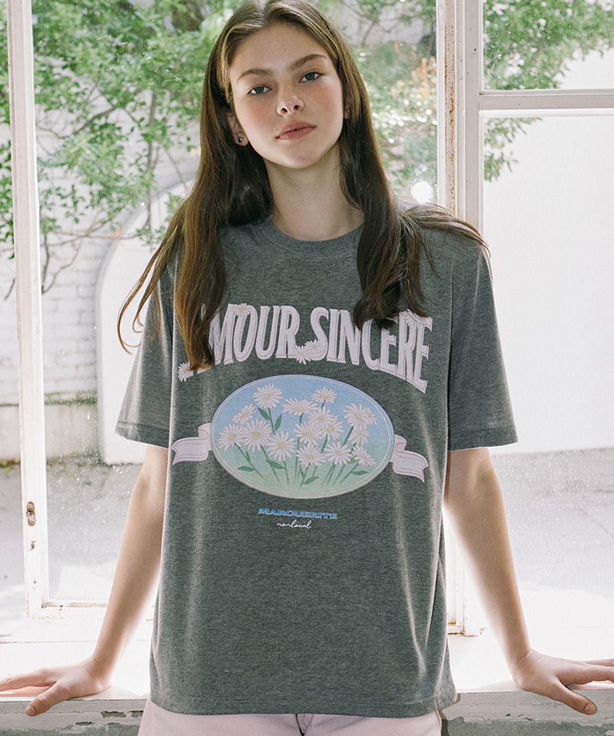 논로컬(NONLOCAL) Vintage Marguerite Print T-shirt - Charcoal