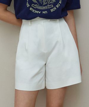 Two-Tuck A-line Shorts - Off White