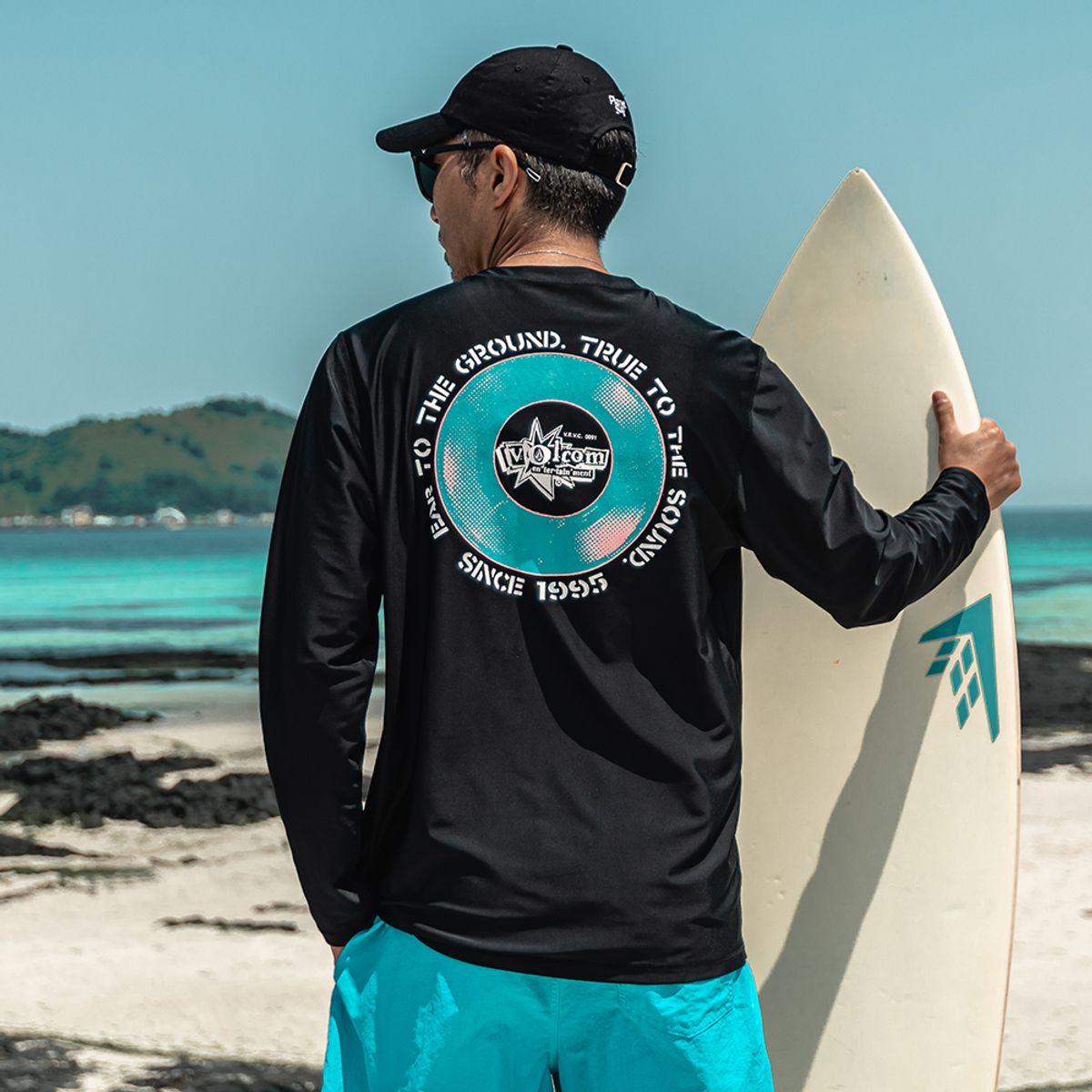 볼컴(VOLCOM) 남성 루즈핏 래쉬가드 VC1008BMT