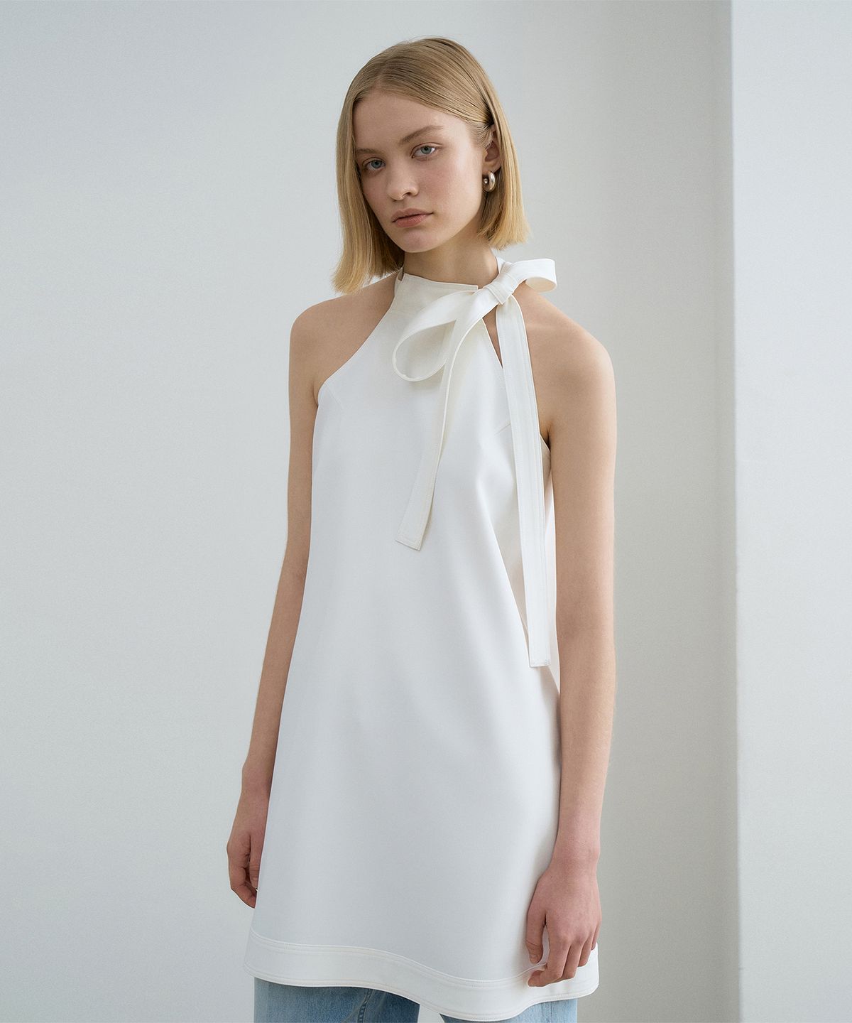 르네제이(RENEJ) Ribbon Halter Neck Dress