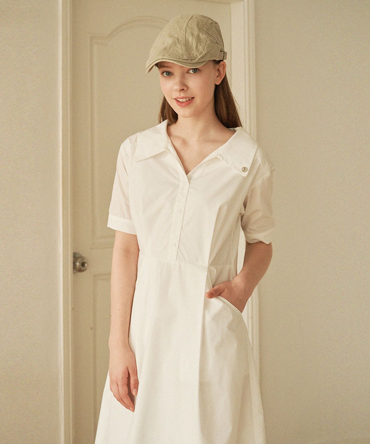 미케네(MICANE) 아펠블뤼텐 엠-포인트 오픈 카라 롱 드레스