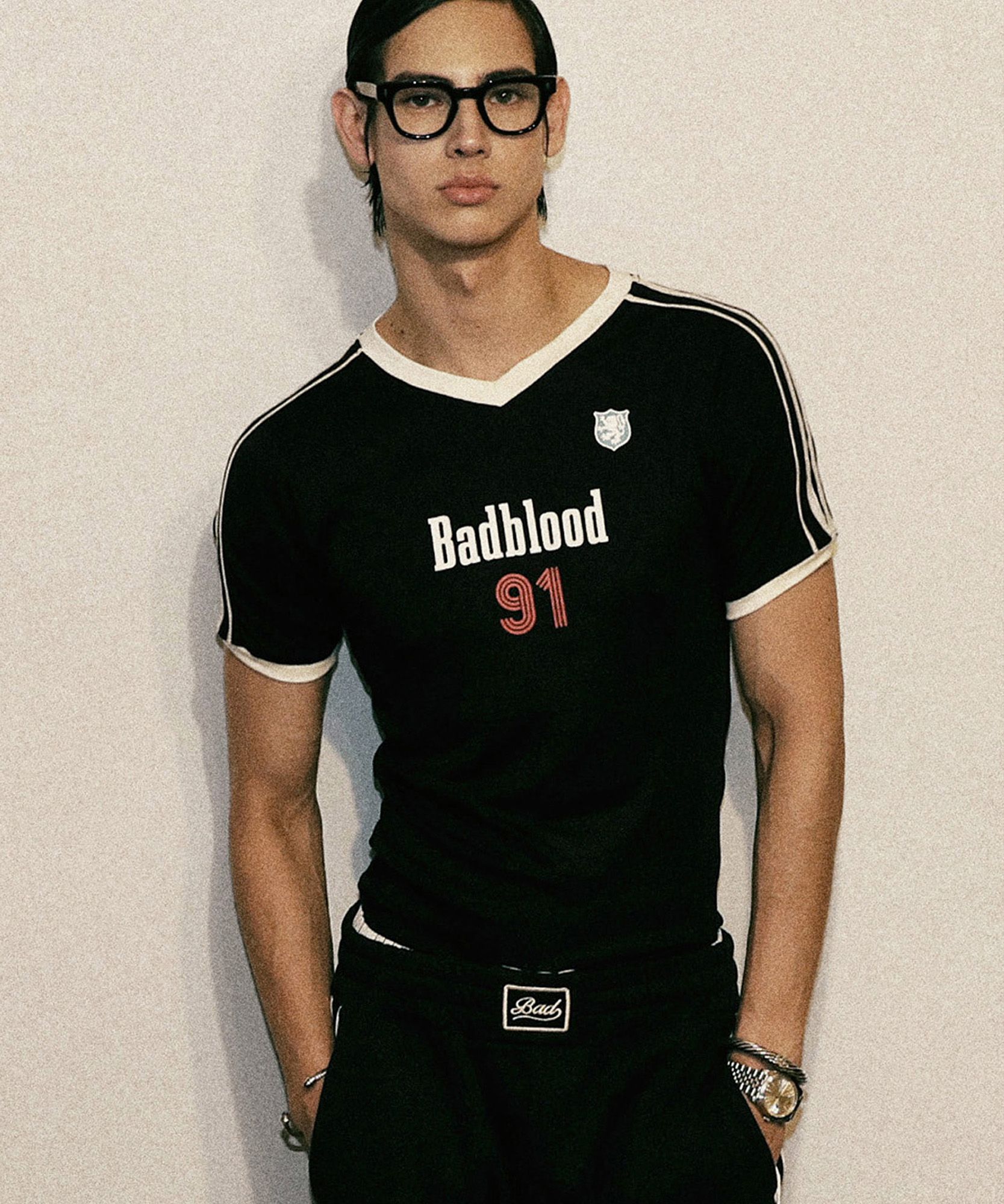 ★韓国人気★BADBLOOD★Vintage Club V-Neck Jersey T-Shirt MUSINSA | BADBLOOD Vintage Club V-Neck Jersey T-Shirt - Cream