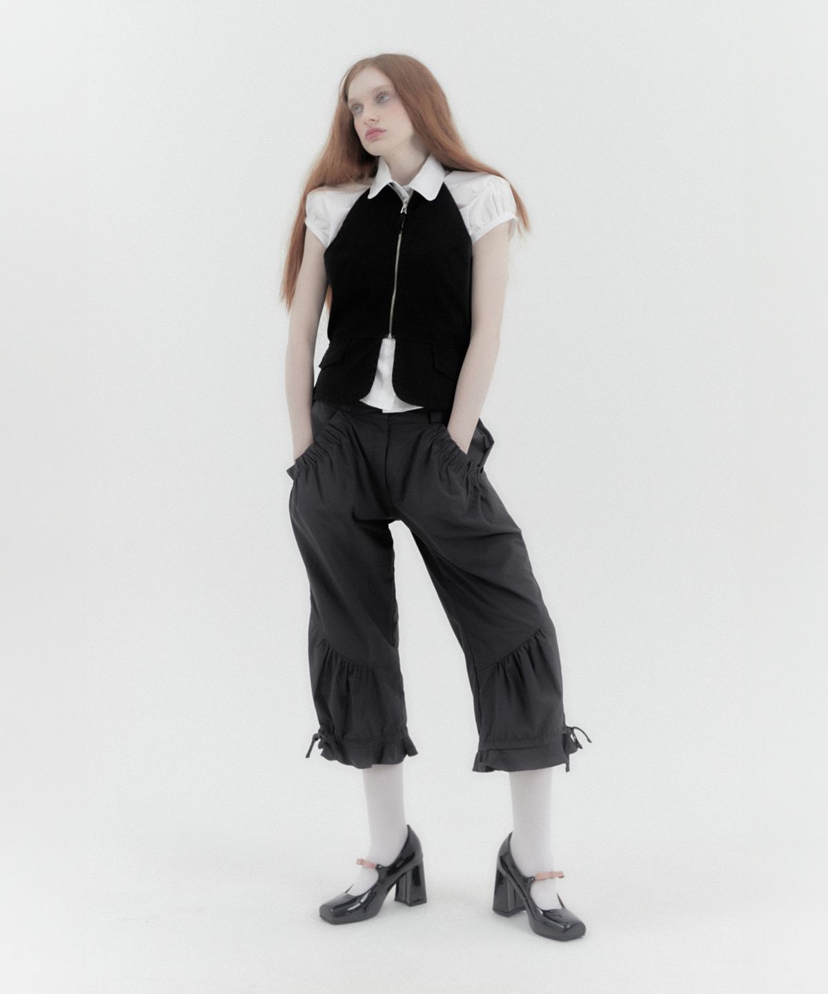 카터(KATER) Capri Nylon Shirring Pants - GRAY