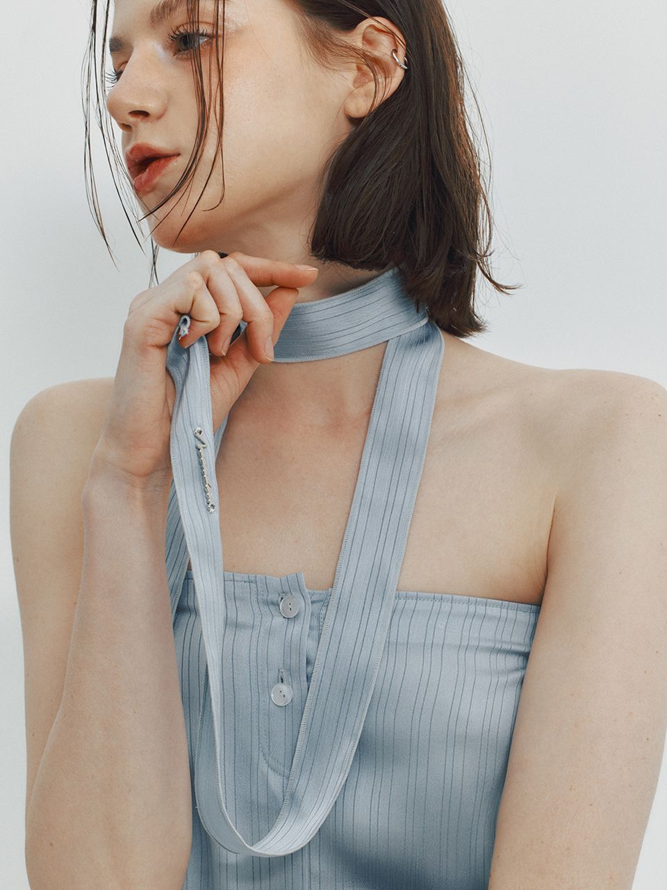 ★MEENDERI★SATIN LOGO SCARF - SKY BLUE★正規品/韓国直送料込 MUSINSA公式 | MEENDERI SATIN LOGO SCARF - SKY BLUE