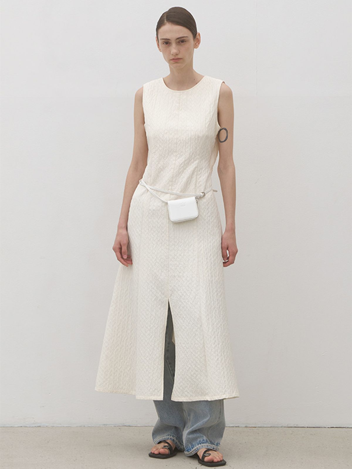 아틀리에 나인(ATELIER NAIN) BACK OPEN MINIMAL DRESS(OP-6168)