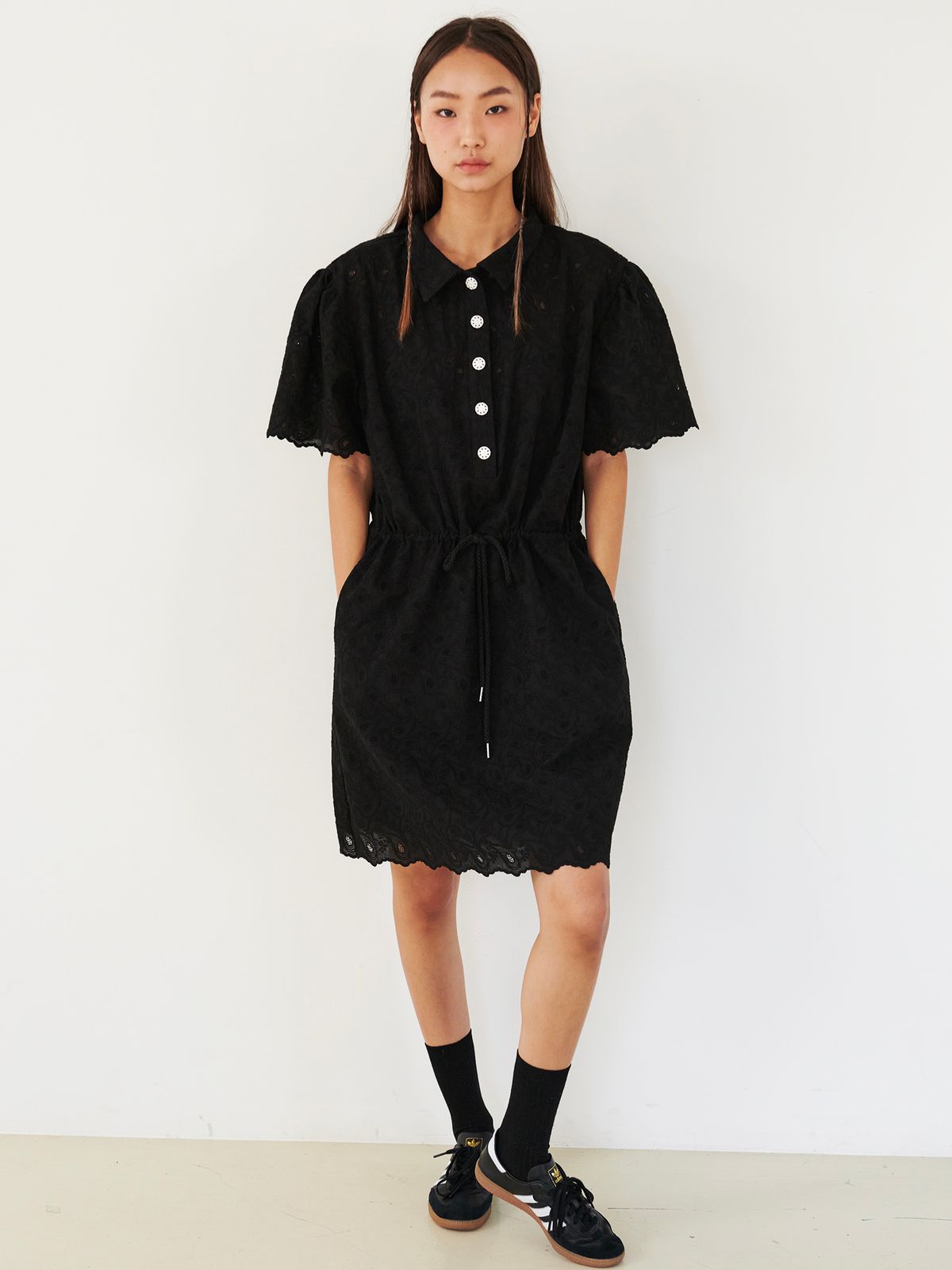 로희어패럴(ROHEE APPAREL) 오버핏 레이스 셔츠 원피스 (+이너 원피스 세트) / 블랙