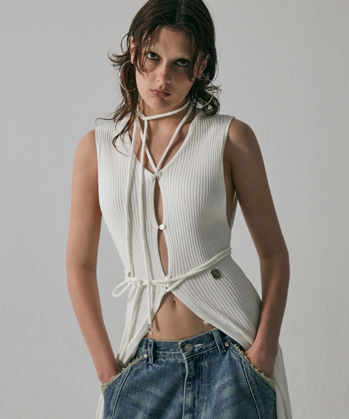 트리밍버드(TREEMINGBIRD) 2-way Strap Sleeveless Knit [ White ]