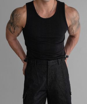 리브드 패턴 슬리브리스 [블랙]