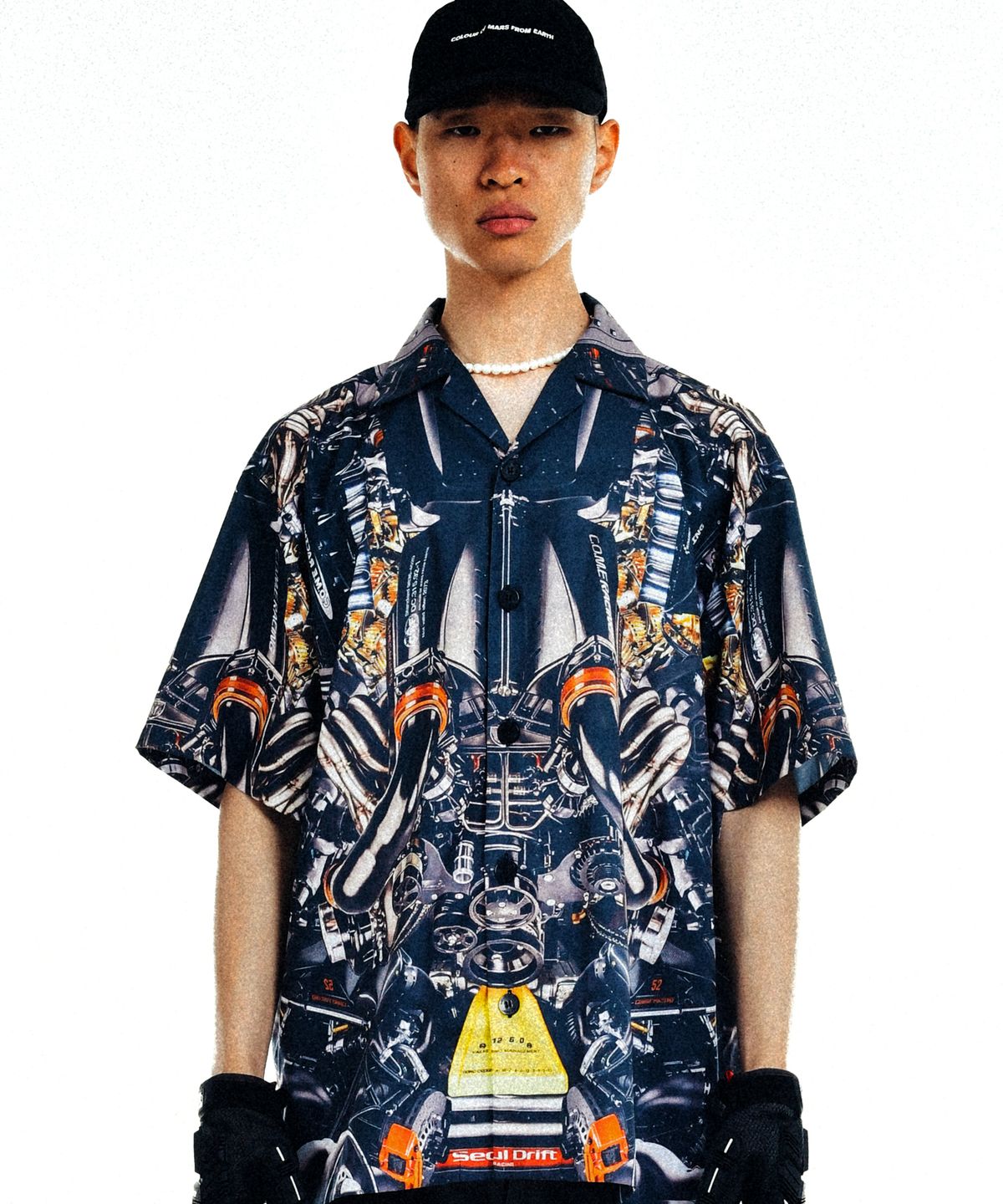 씨오엠이(COME) [UNISEX] Automobile Parts Camp-Collar Printed Shirt (Black)
