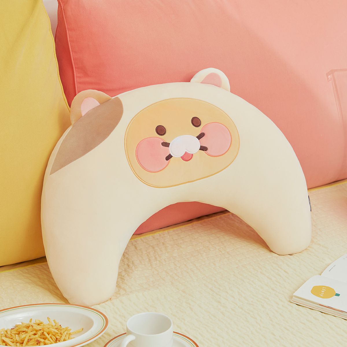 카카오프렌즈(KAKAO FRIENDS) 냥냥 반달 허그쿠션_춘식이