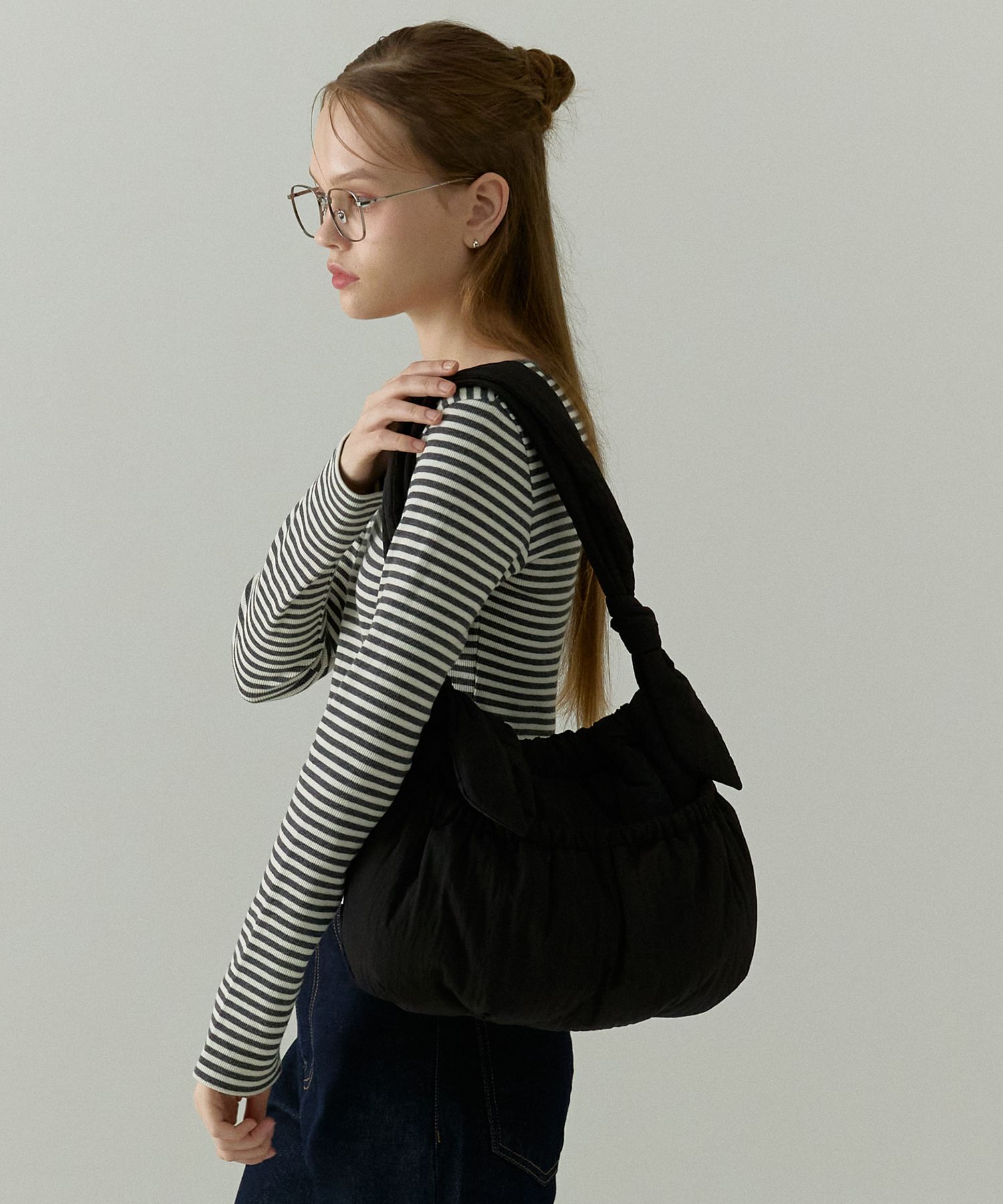 OSTKAKA | RIBOW BIG SHIRRING BLACK [正規品/関税込] MUSINSA | OSTKAKA Rebow Big Shirring Black
