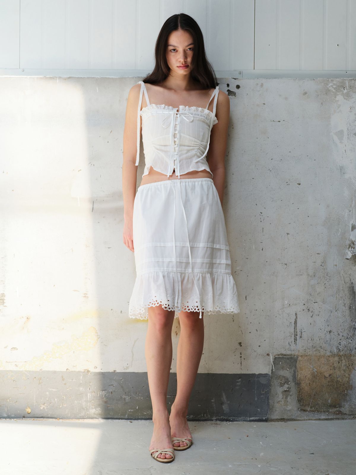 익스파이어드걸(EXPIRED GIRL) Garden Midi Skirt White