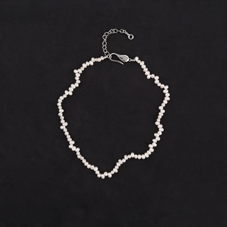 Mini zigzag pearl necklace