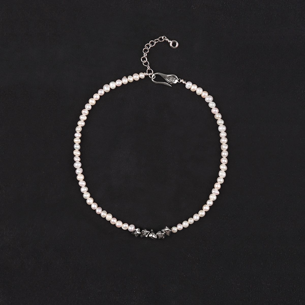 로울(LOWOOL) Struggle pearl necklace