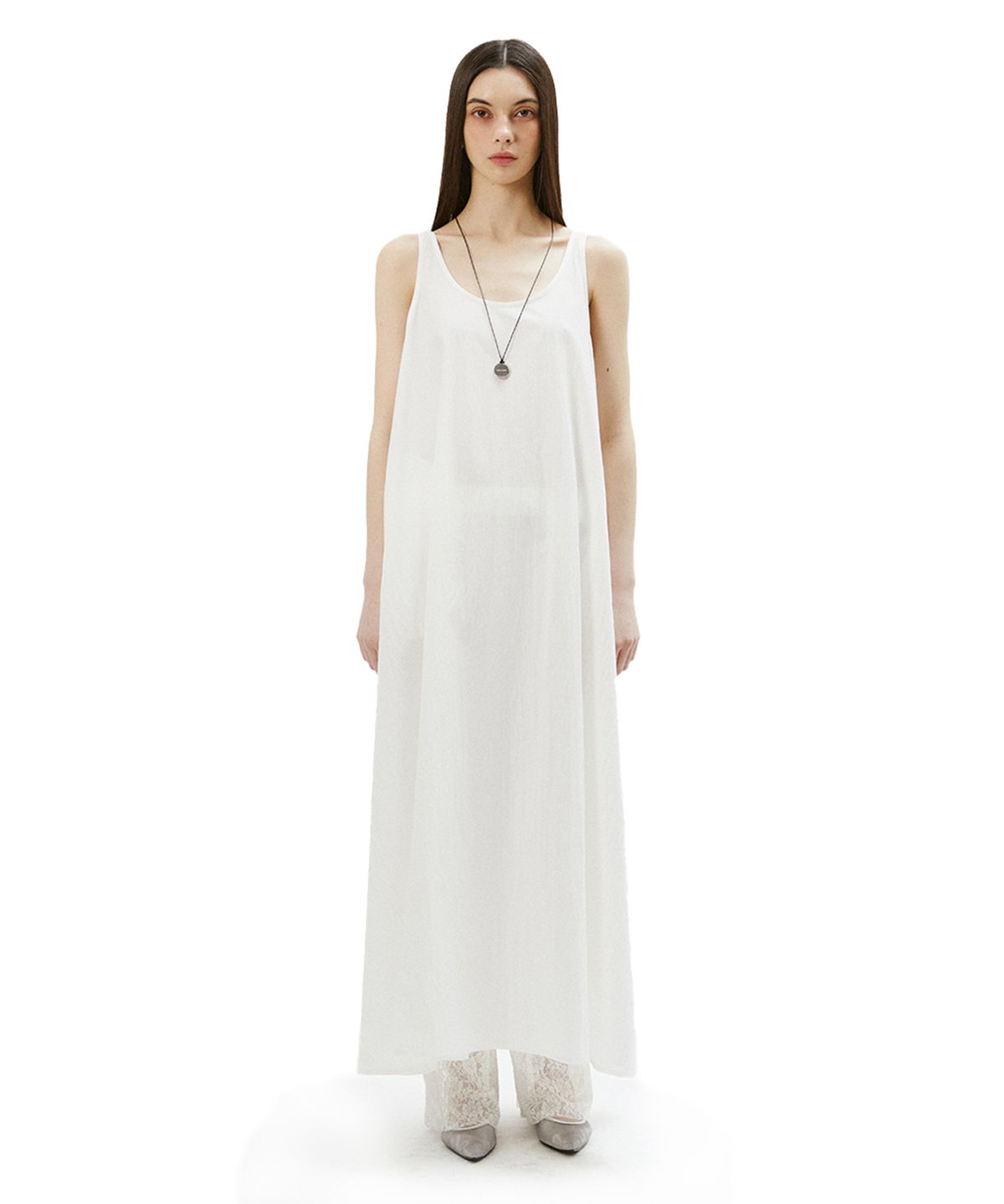 쓰리투에이티(THREE TO EIGHTY) CURVED MAXI DRESS (WHITE)