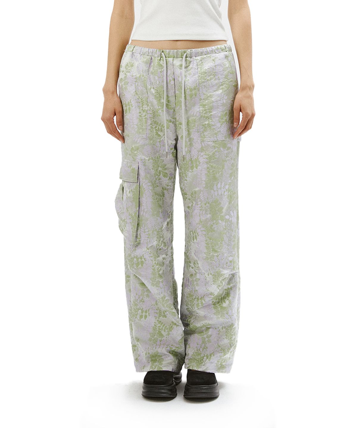 쓰리투에이티(THREE TO EIGHTY) LEAF JACQUARD PANTS (GREEN)