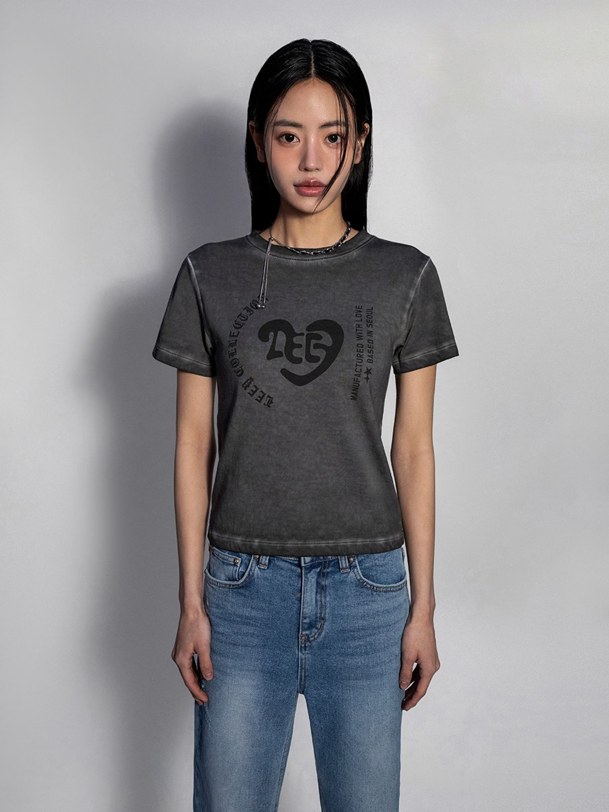 와이이이엘(YEEL) LOGO GRAPHICS T-SHIRT CHARCOAL