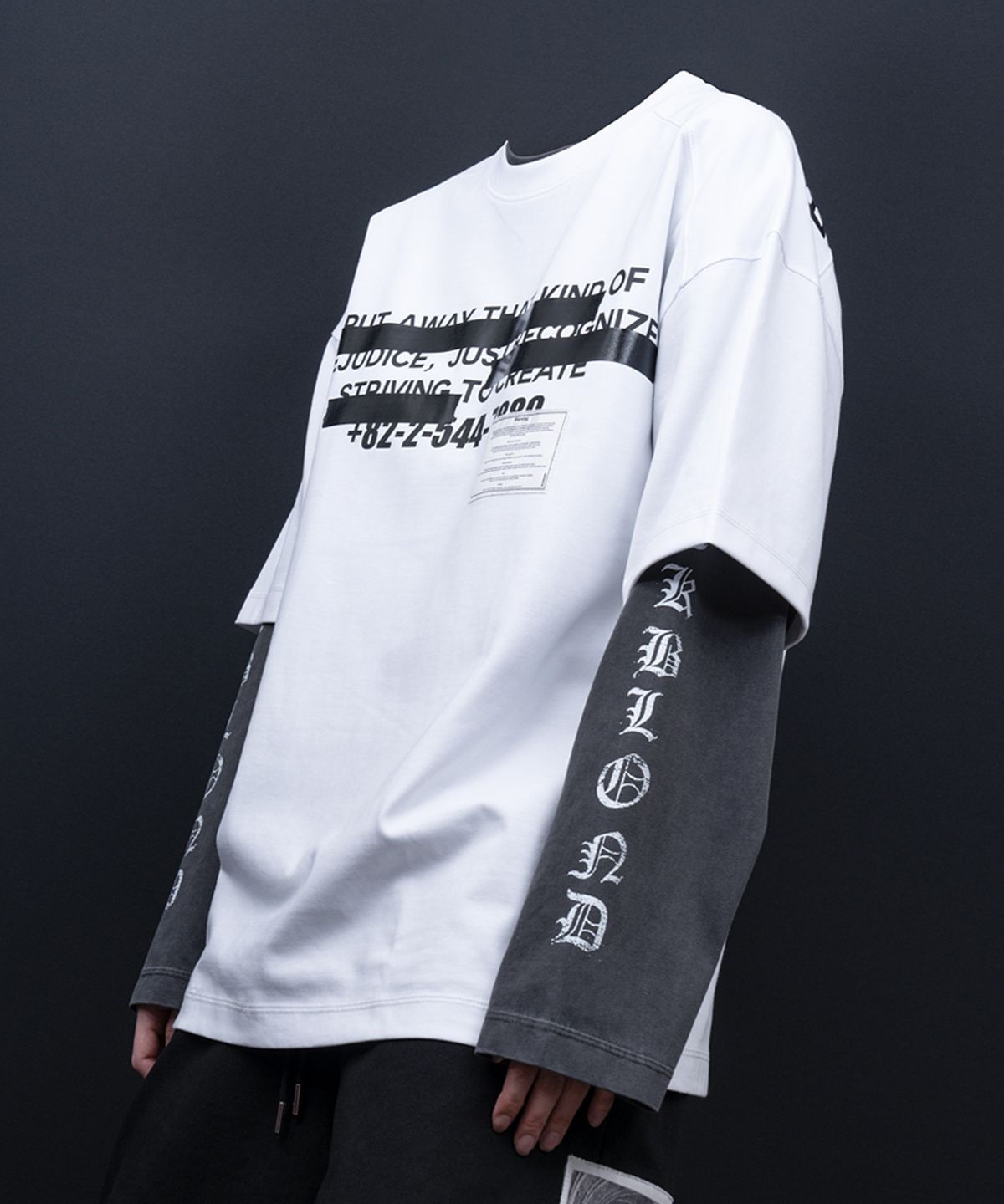 블랙블론드(BLACKBLOND) 비비디 히든 슬로건 반팔티 (화이트)