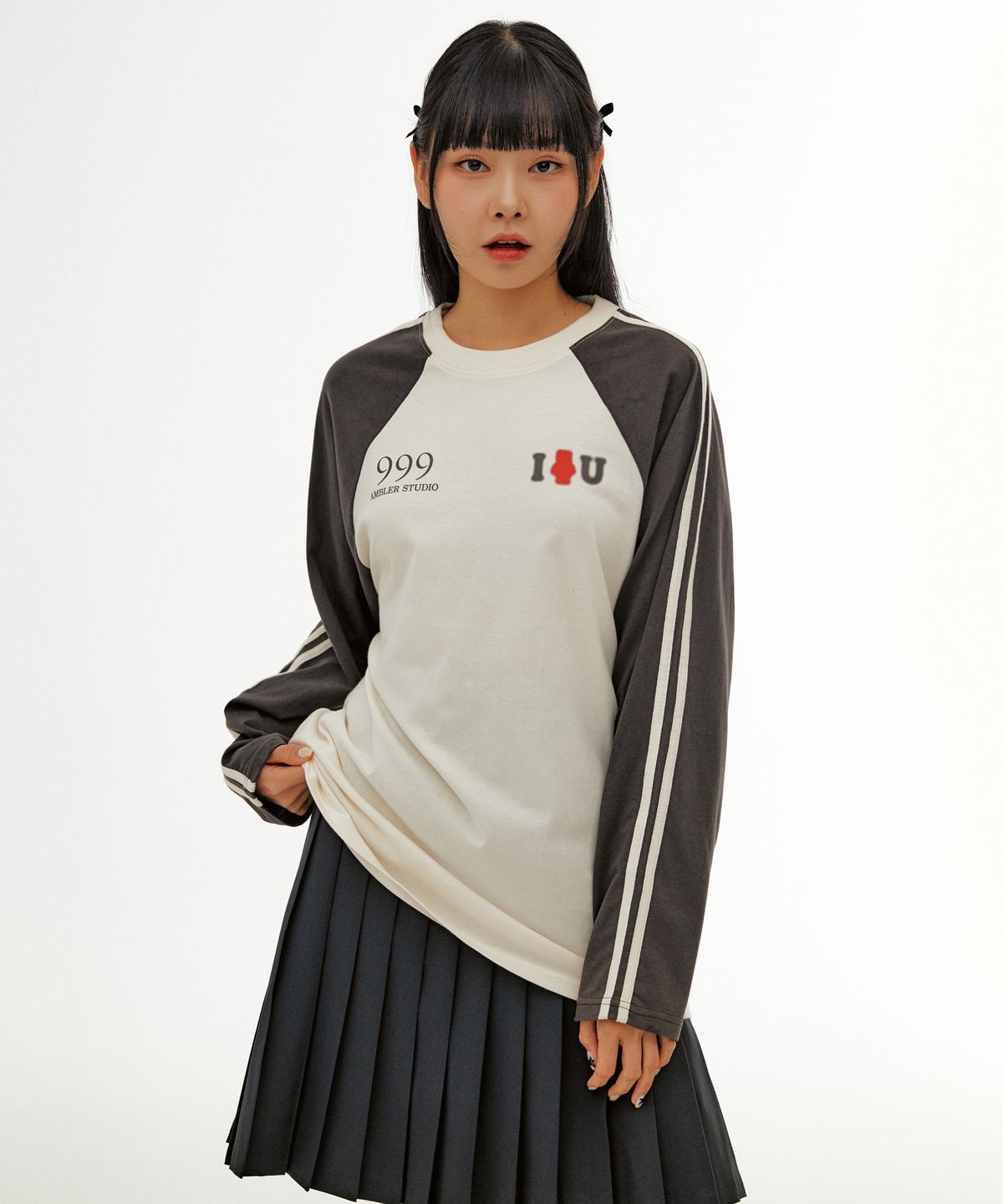 엠블러(AMBLER) I곰U 래글런 오버핏 롱 슬리브 AJS101(다크그레이)