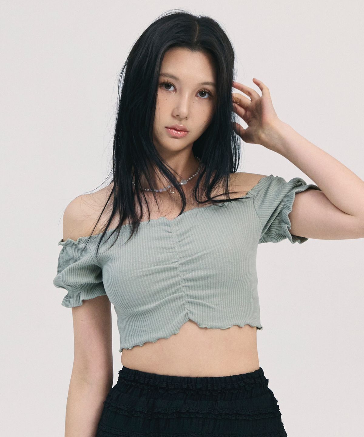 비에이블투(B ABLE TWO) yui shirring top-khaki