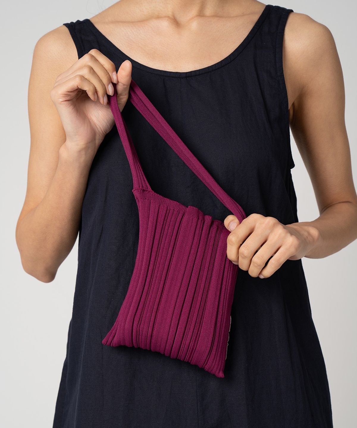 닛닛(NEATKNIT) Mini 바코드 데일리 백 Wineberry